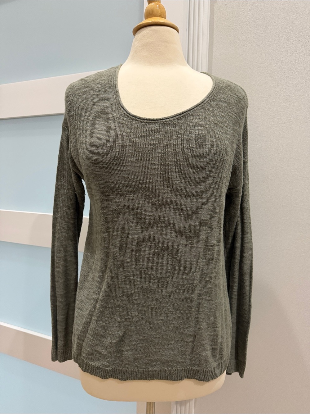 GAP Classic Women's Scoop Neck Lightweight Sweater - Olive Green